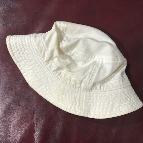 TNA white bucket hat - Picture 2 of 5